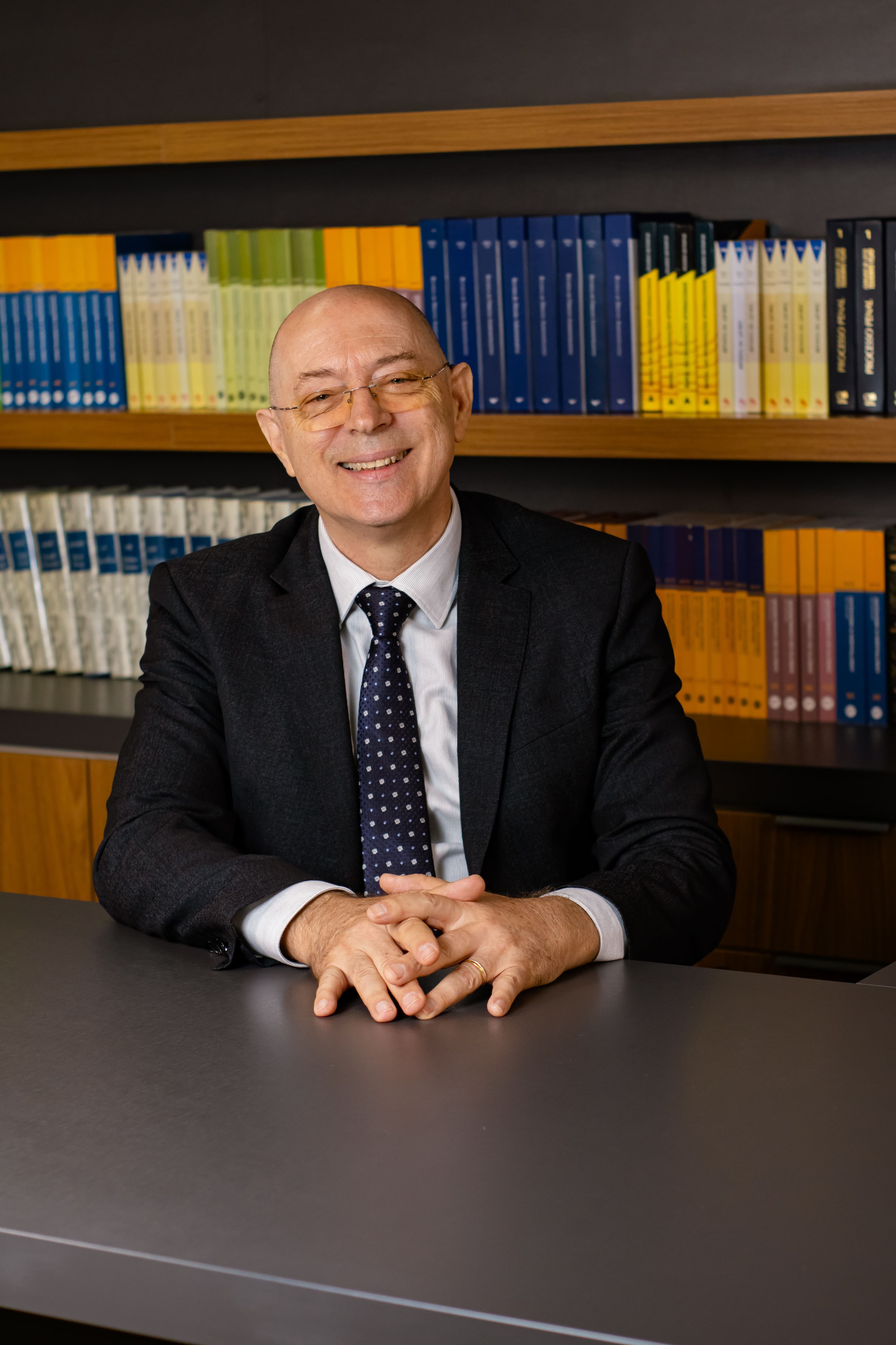 Dr. Mauro Luis Silva de Souza