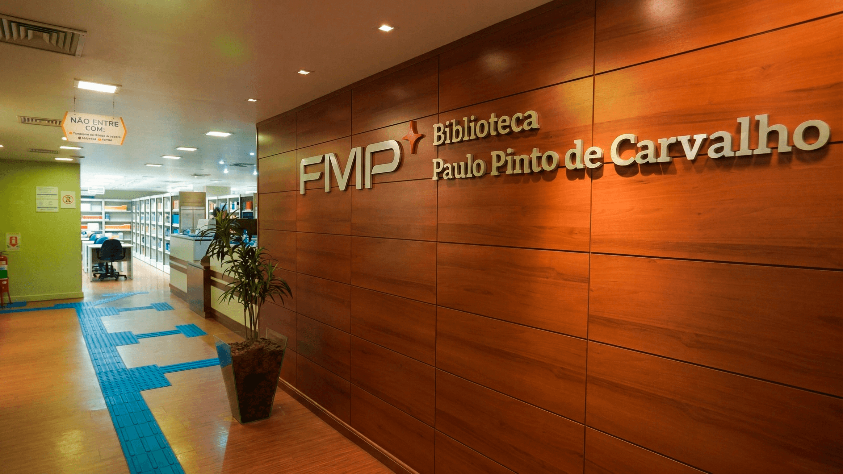 Imagem de capa: Biblioteca - FMP Faculdade de Direito, Porto Alegre