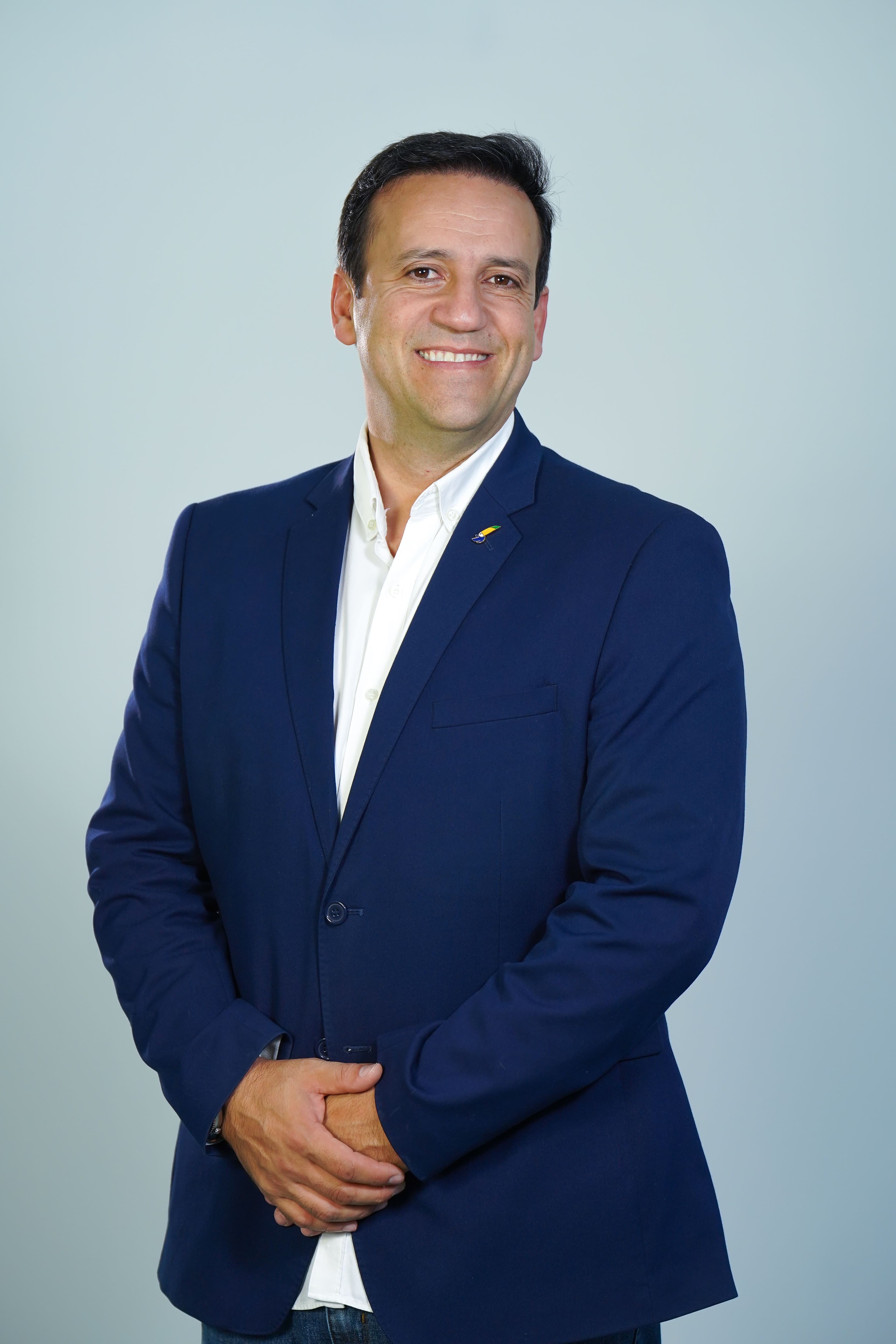 Dr. Moisés Barboza