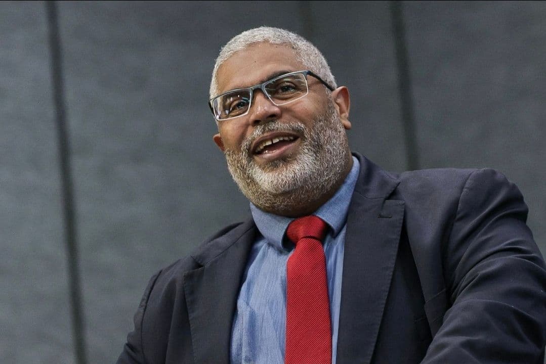 Dr. Beclaute Oliveira Silva